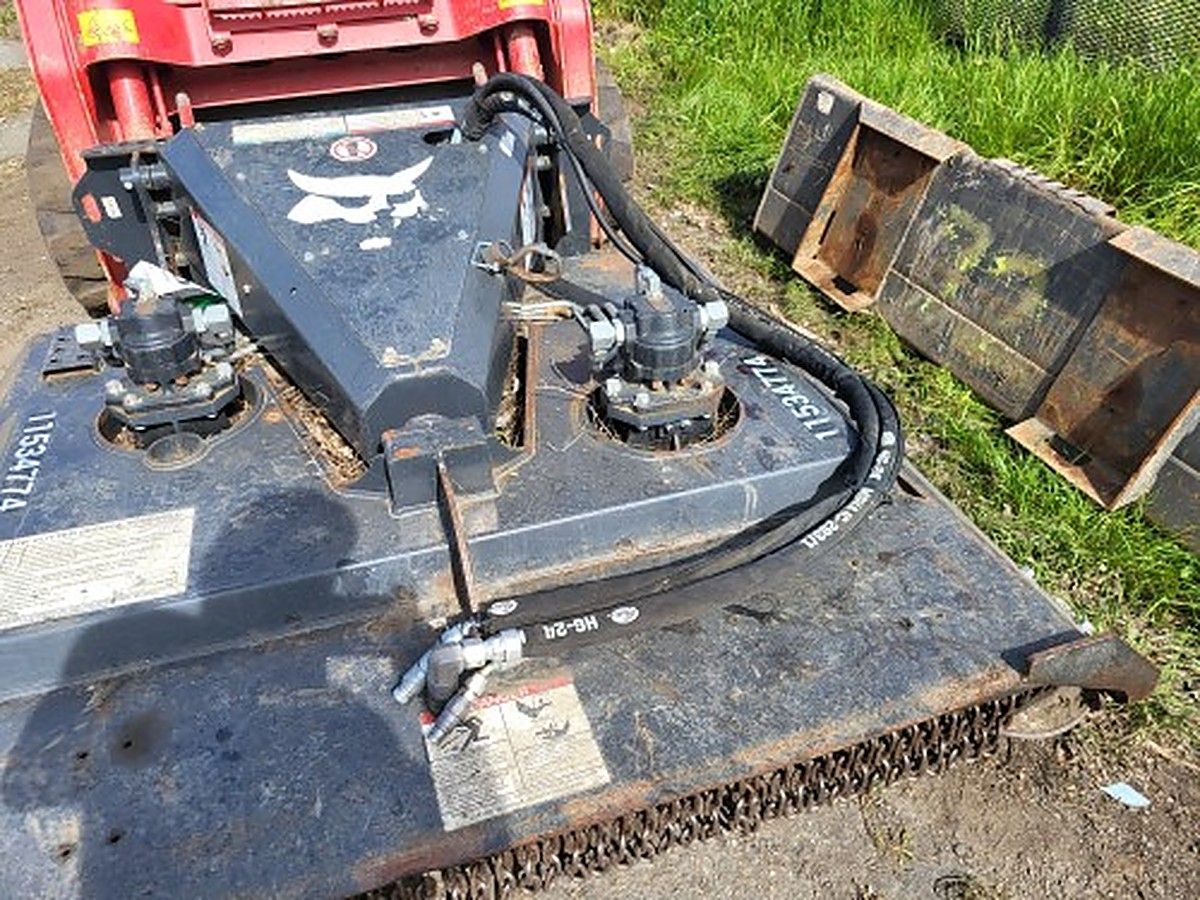 BOBCAT B376 photo 2