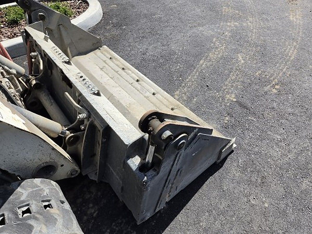BOBCAT COMBO BKT 74 photo 2