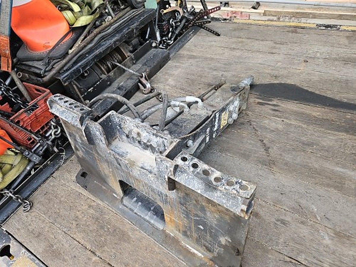 BOBCAT NB140 photo 2