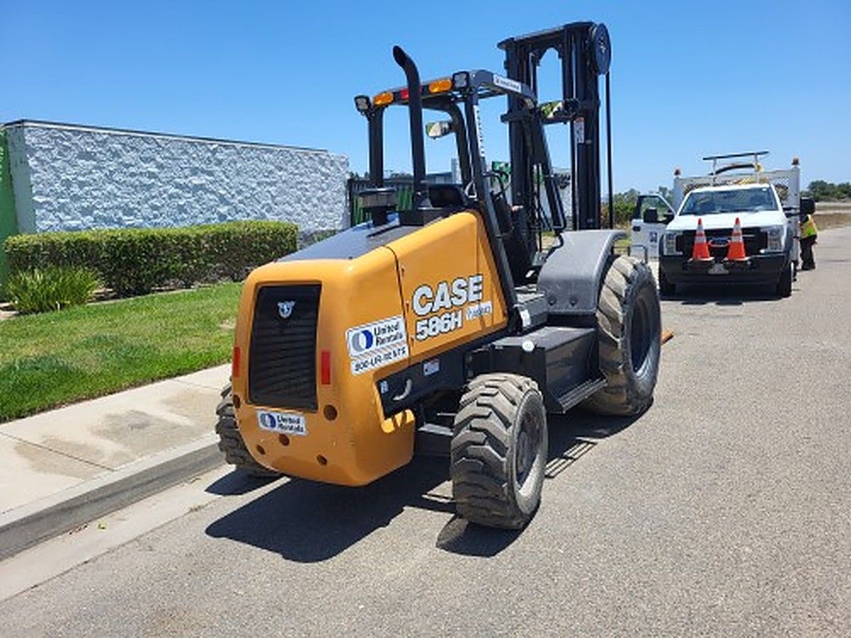 CASE 586H photo 5