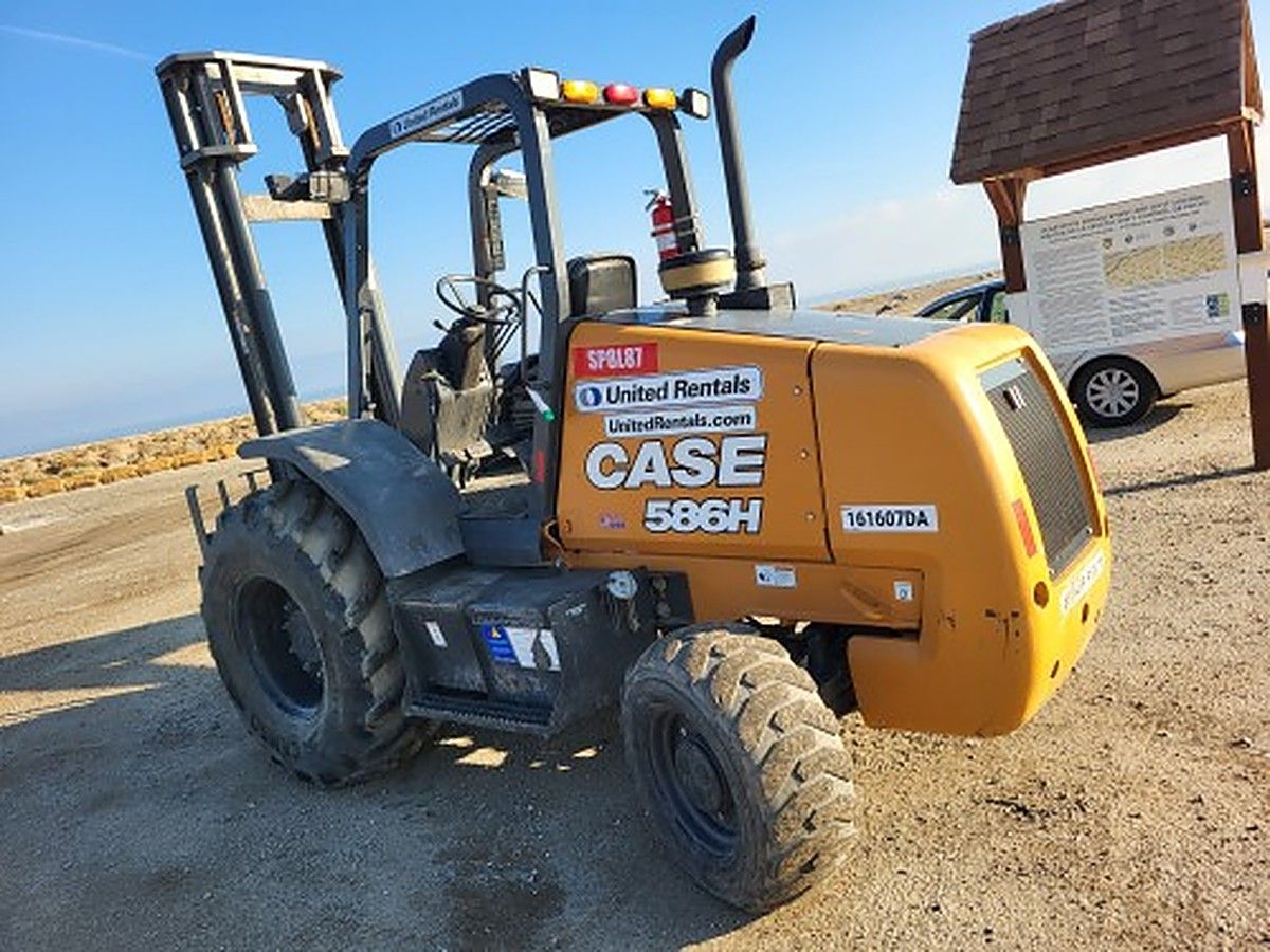 CASE 586H photo 3