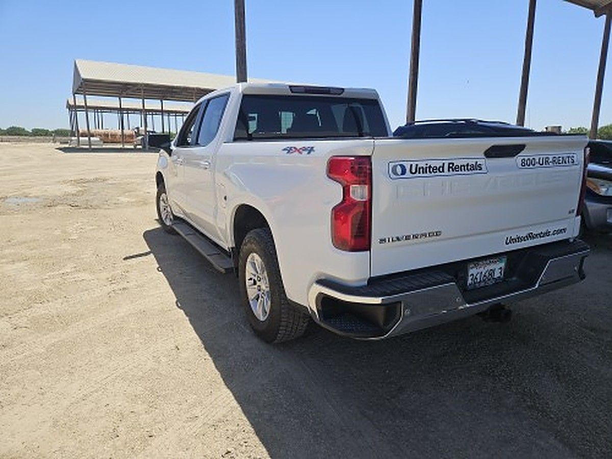 CHEVROLET 1500CREWLTG4WD photo 3