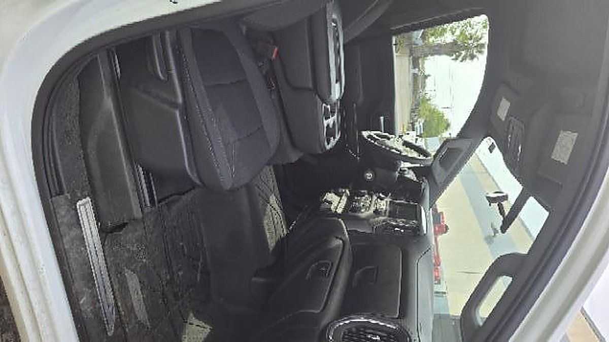 CHEVROLET 2500CREWLTG4WD photo 7
