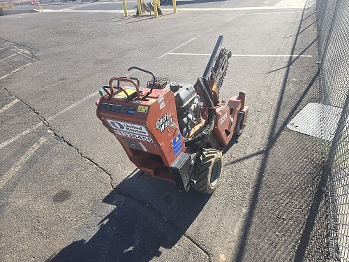 DITCHWITCH C14 photo 2
