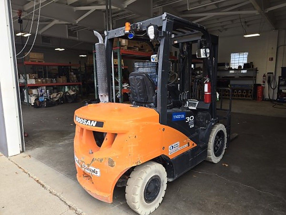 DOOSAN D30S-7 photo 5