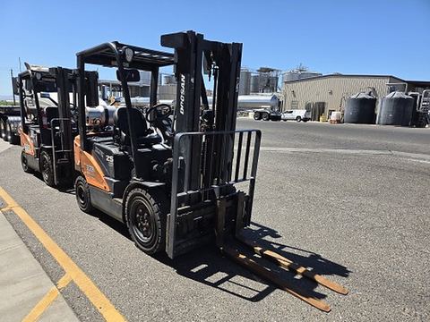 2022 DOOSAN G25P-7DF Forklift Whse 5000# Gas/Lp
