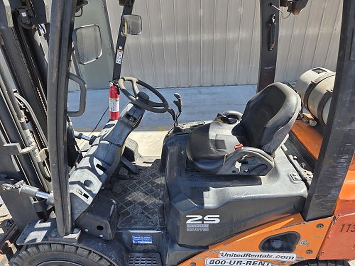 DOOSAN G25P-7DF photo 5