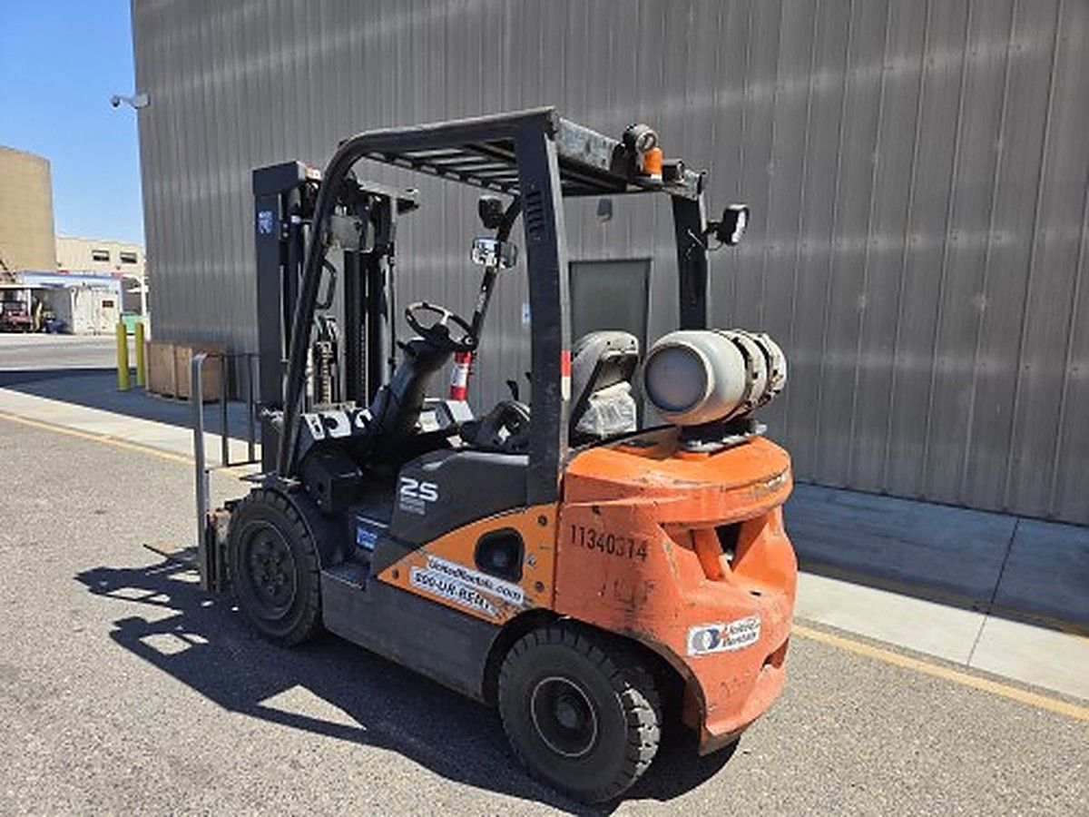 DOOSAN G25P-7DF photo 8