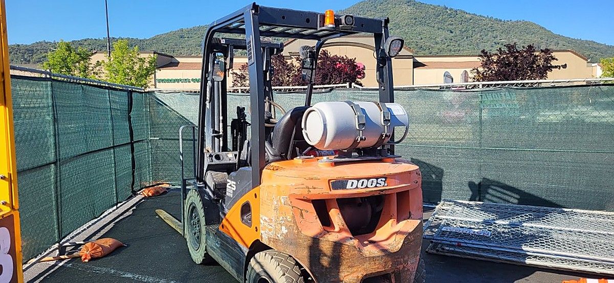 DOOSAN G25P-7DF photo 3