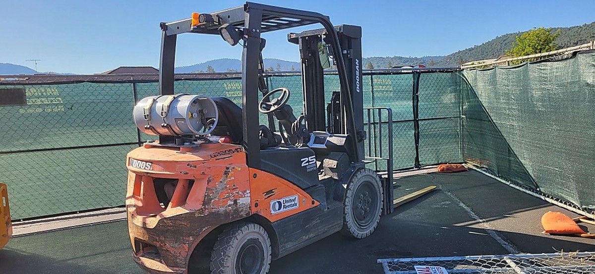 DOOSAN G25P-7DF photo 4