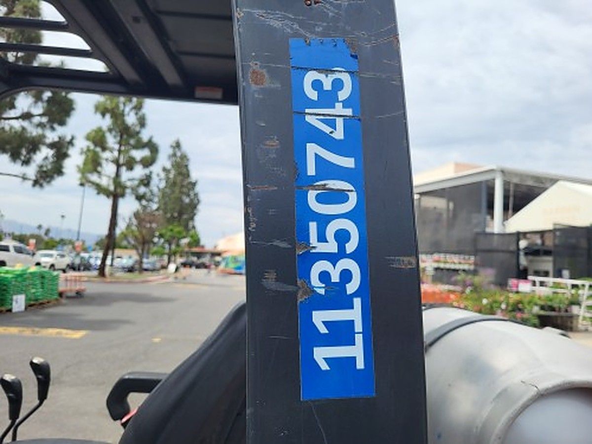 DOOSAN G25P-7DF photo 5