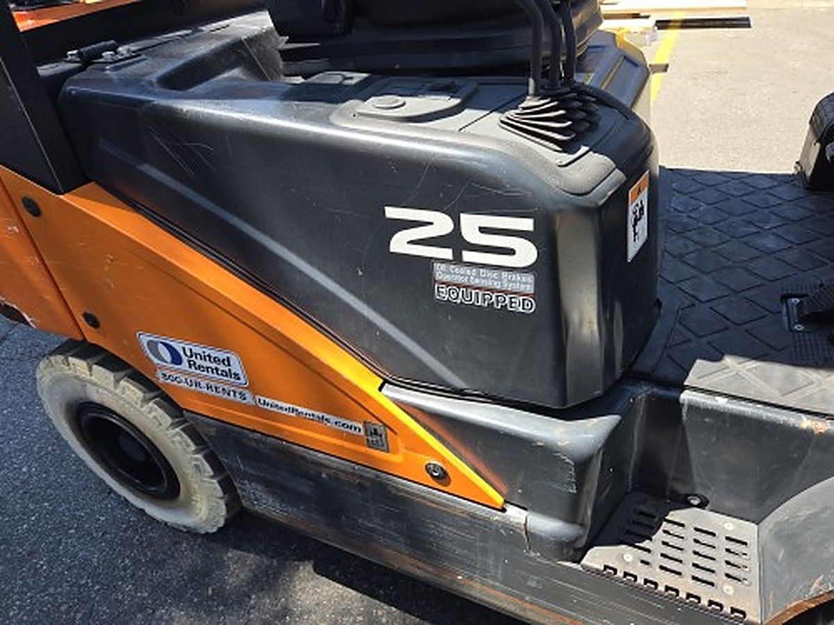 DOOSAN G25P-7DF photo 10