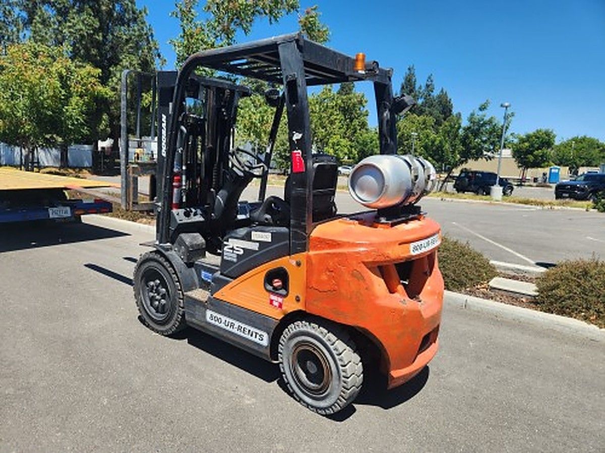DOOSAN G25P-7DF photo 7