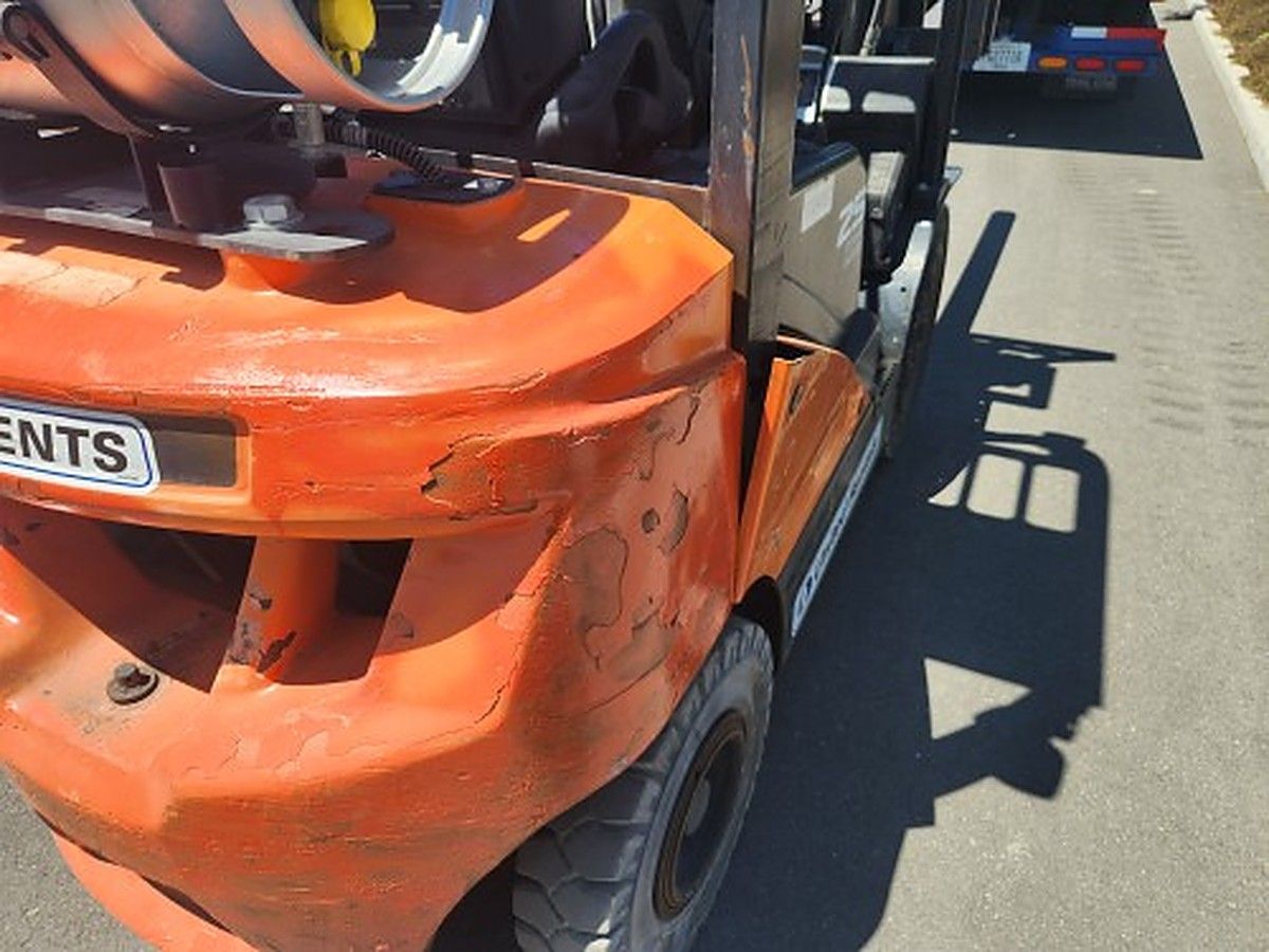 DOOSAN G25P-7DF photo 8