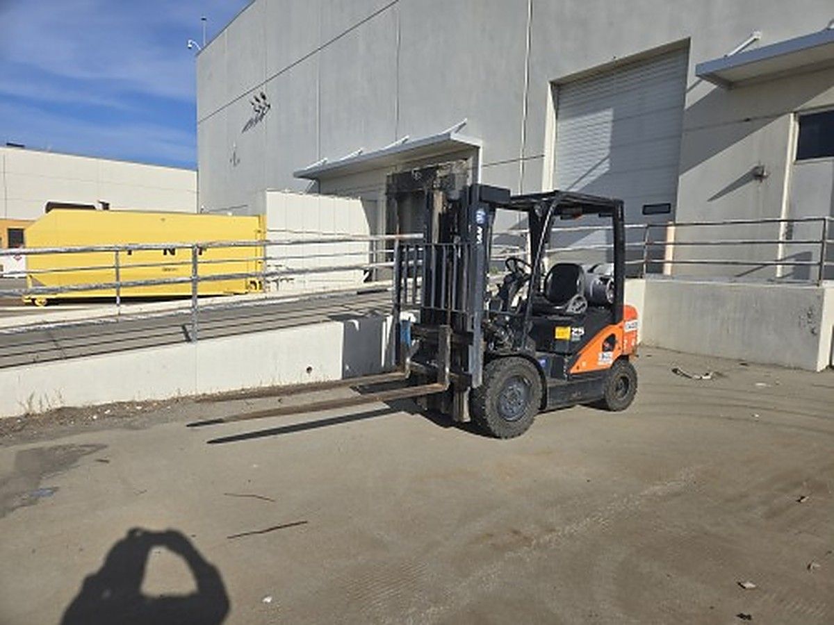 DOOSAN G25P-7DF photo 4