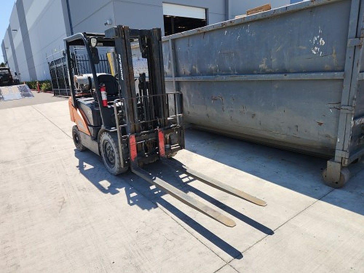 DOOSAN G25P-7DF photo 15