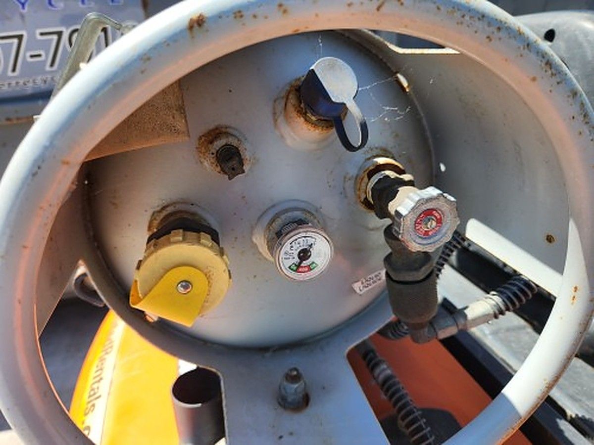 DOOSAN G25P-7DF photo 3