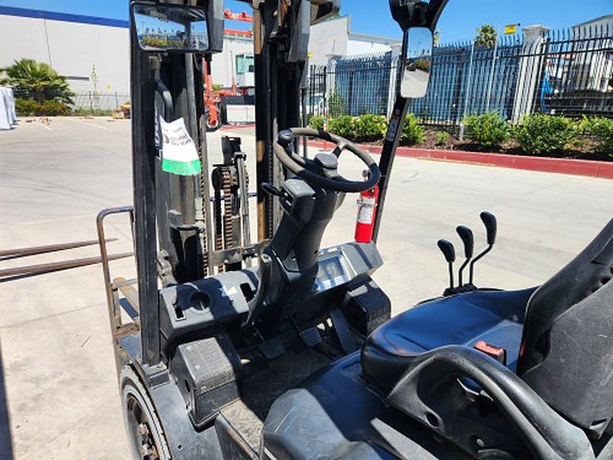DOOSAN G25P-7DF photo 5