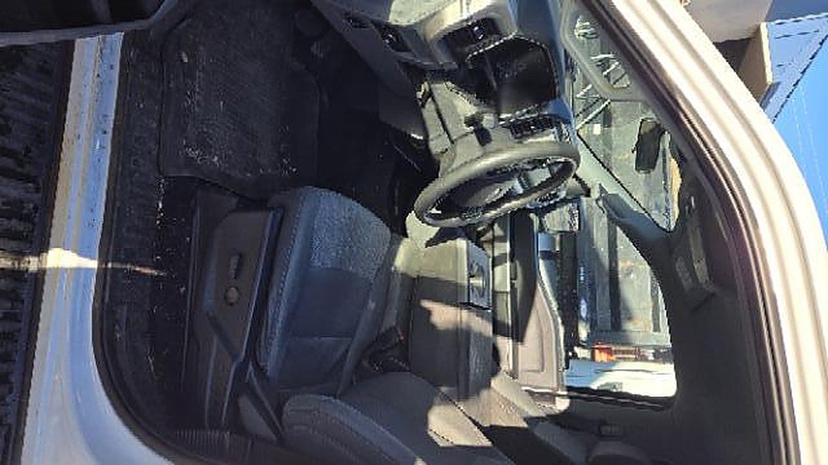 FORD F150CREWXLTG4WD photo 9