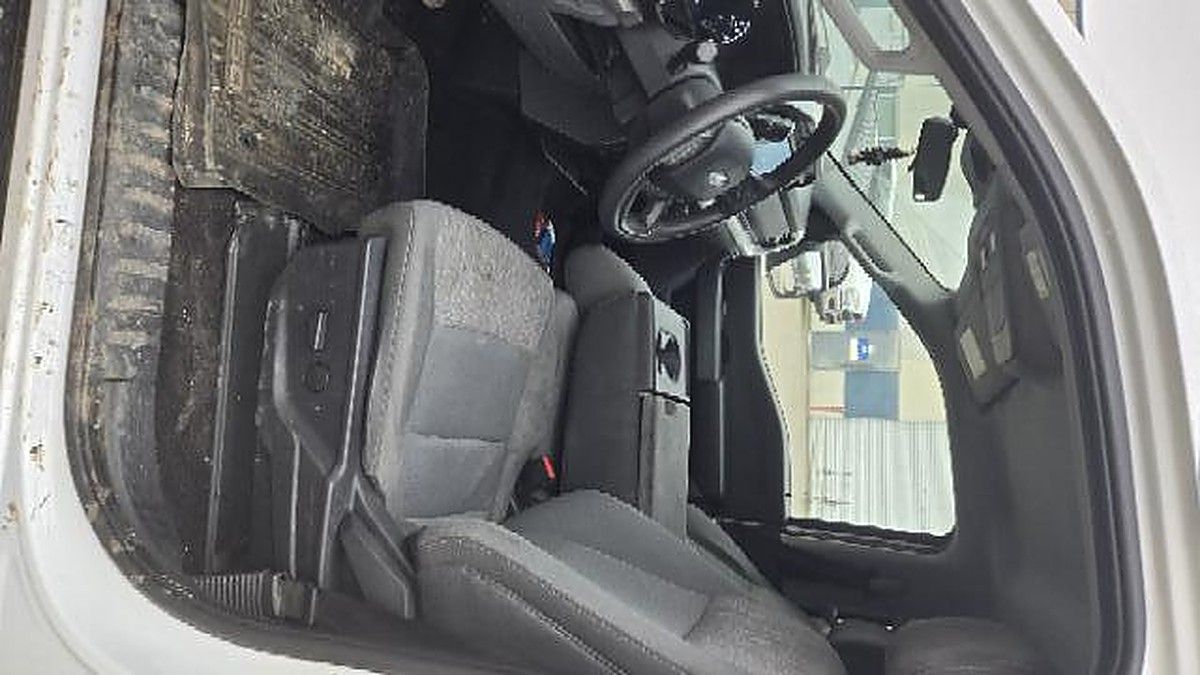 FORD F150CREWXLTG4WD photo 9