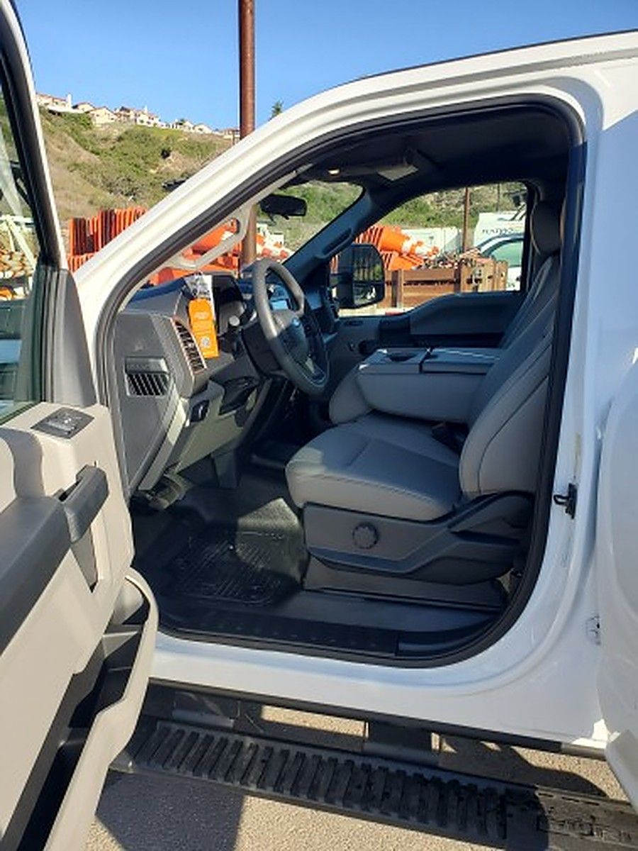 FORD F250CREWXLG4WD photo 11