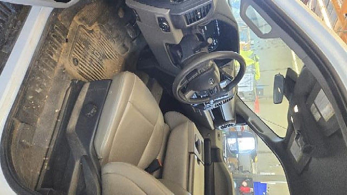 FORD F250CREWXLG4WD photo 2