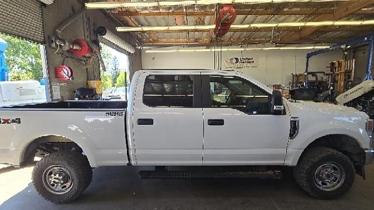 FORD F250CREWXLG4WD photo 4