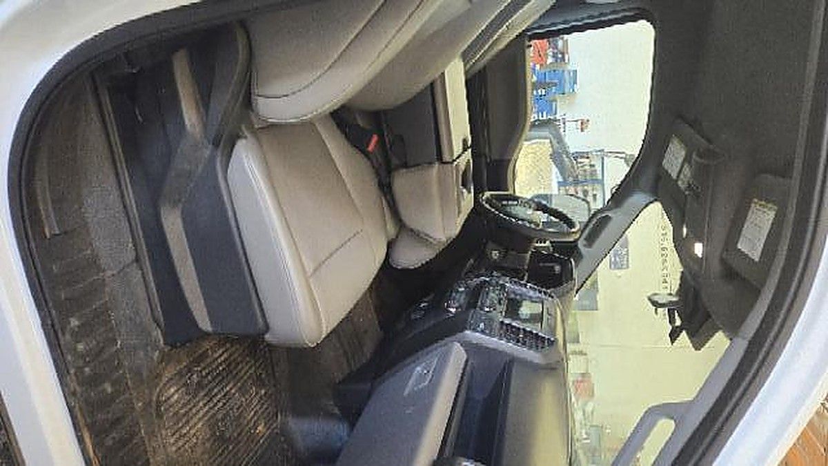 FORD F250CREWXLG4WD photo 8