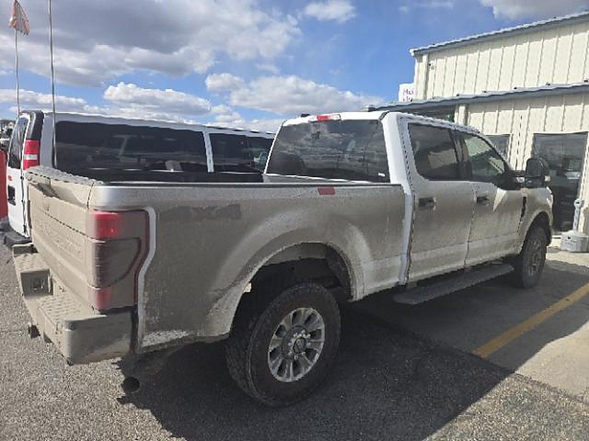 FORD F250CREWXLTG4WD photo 2