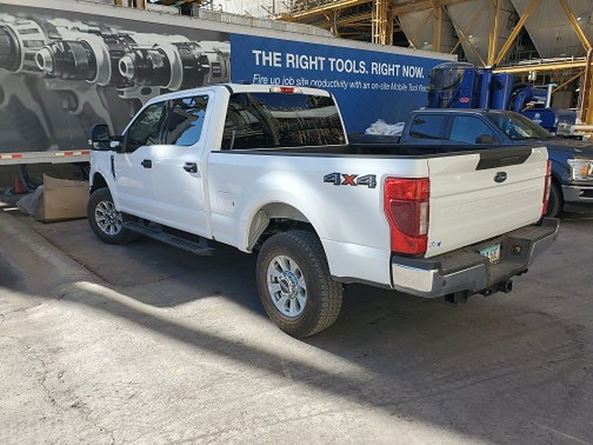 FORD F250CREWXLTG4WD photo 4