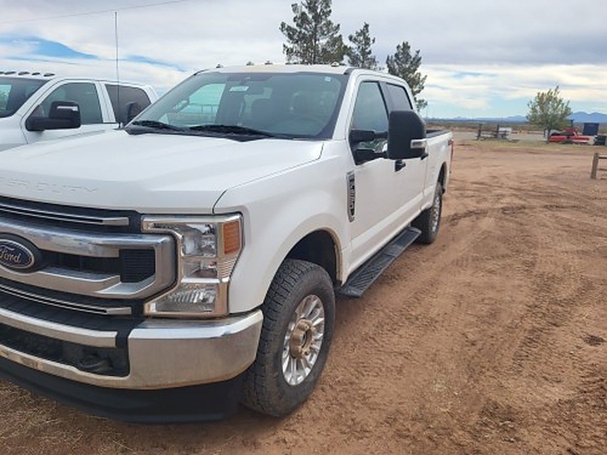 FORD F250CREWXLTG4WD photo 2