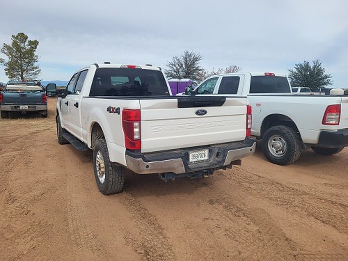 FORD F250CREWXLTG4WD photo 3