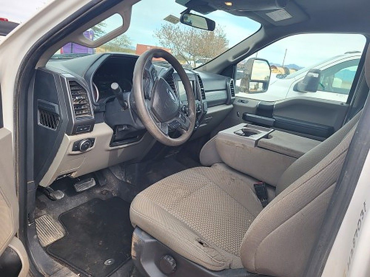FORD F250CREWXLTG4WD photo 4