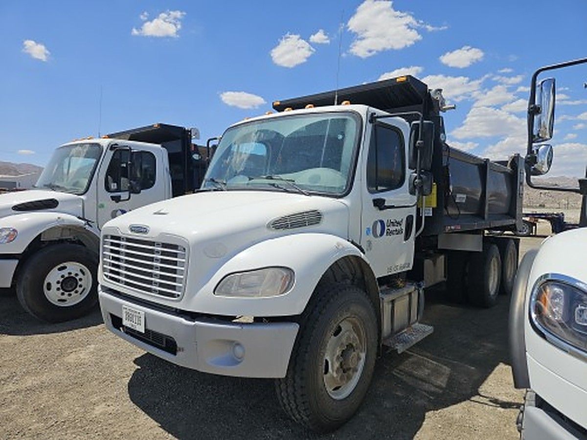 FREIGHTLNR M2 106 DUMP photo 2