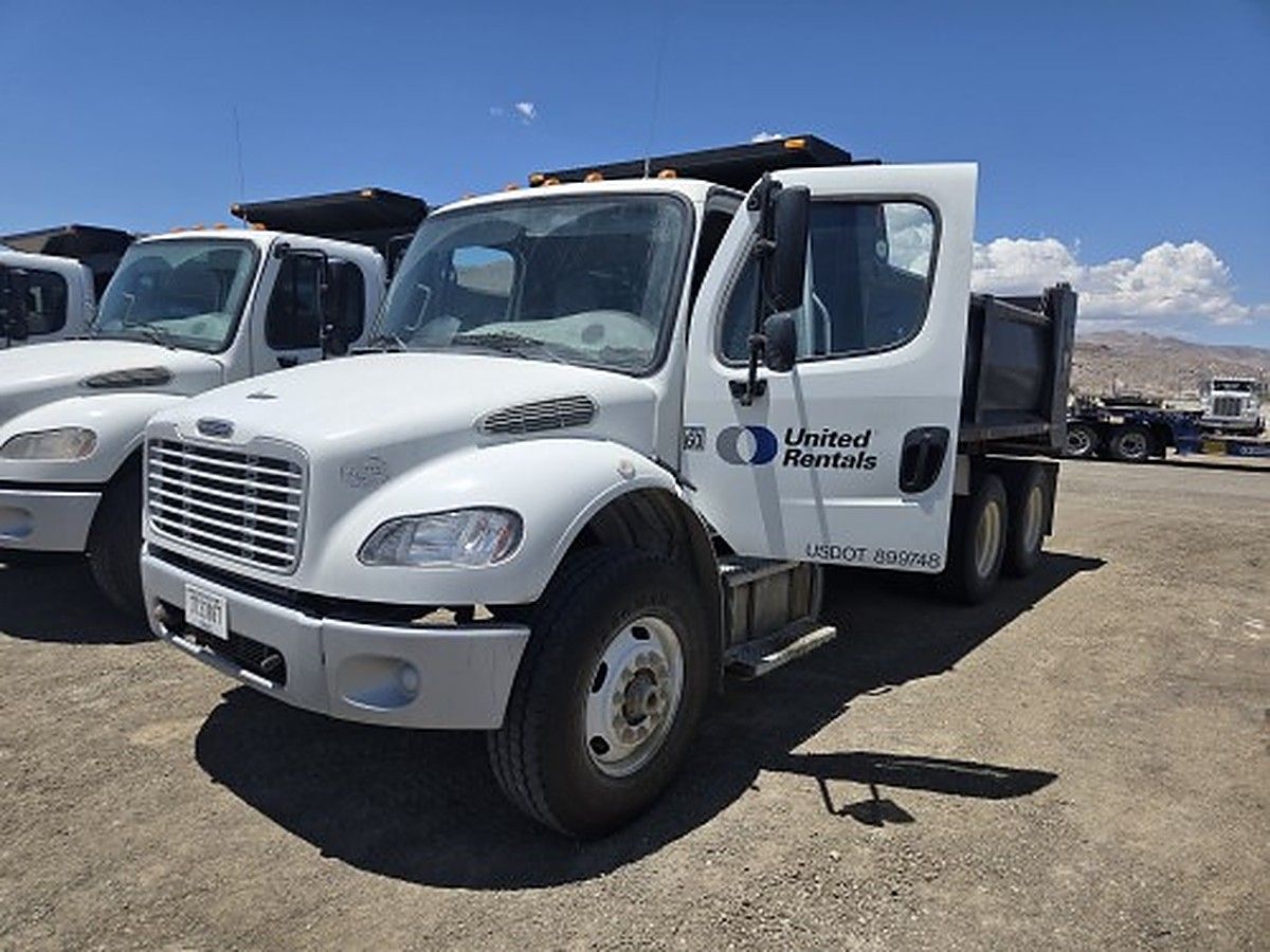 FREIGHTLNR M2 106 DUMP photo 6