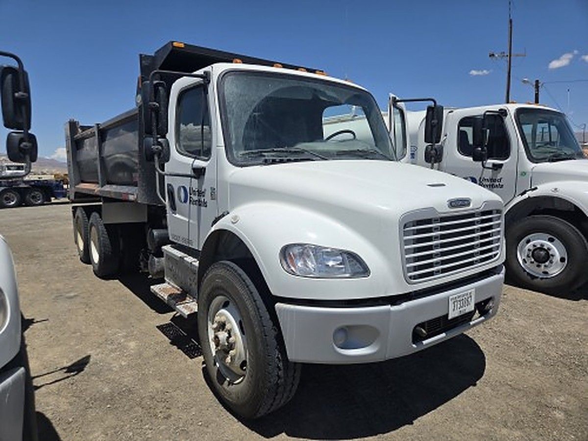 FREIGHTLNR M2 106 DUMP photo 8