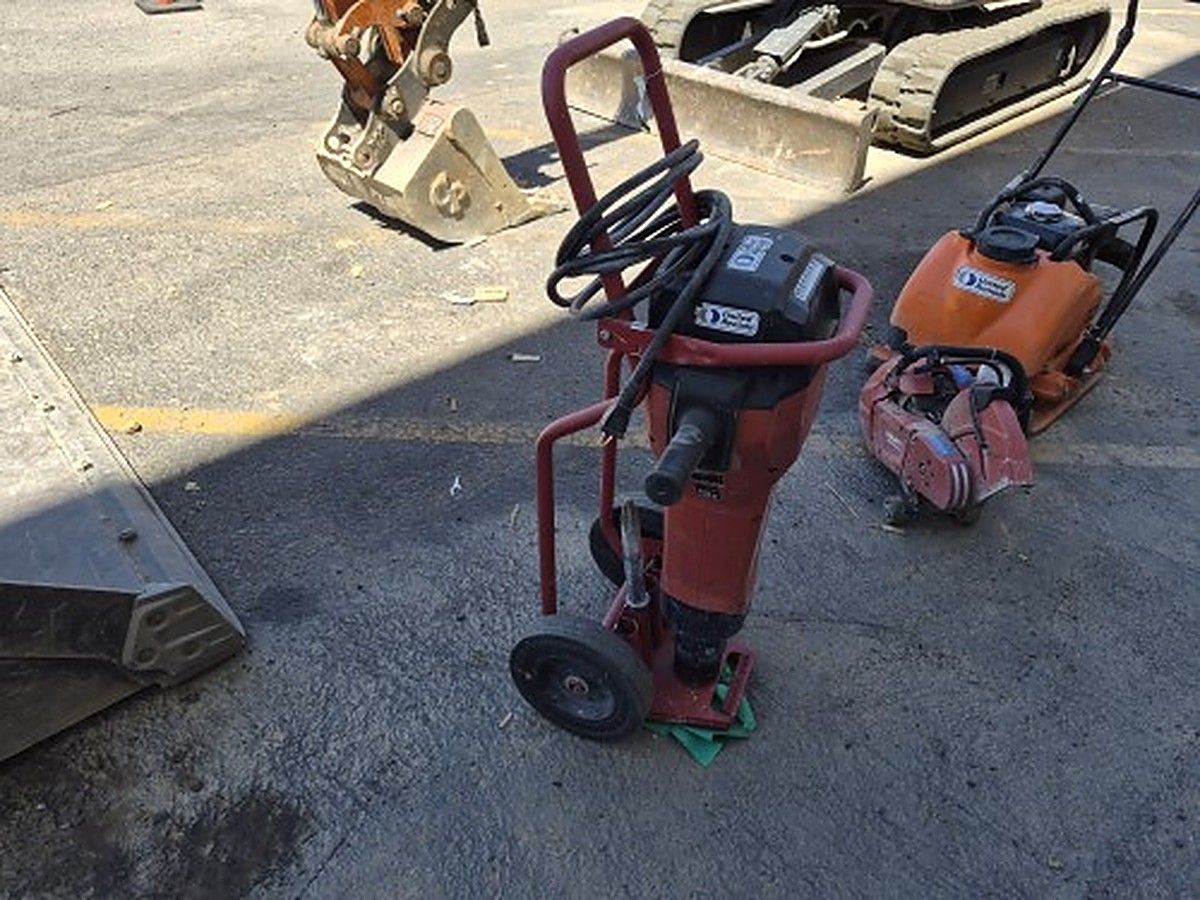 HILTI TE 3000-AVR photo 2