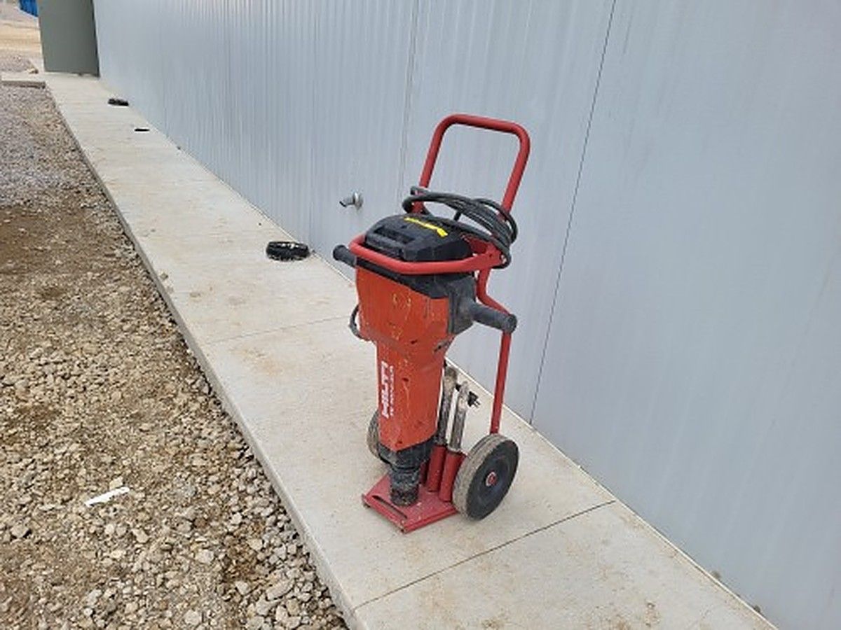 HILTI TE 3000-AVR photo 2