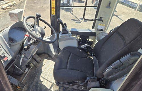 2022 HITACHI ZW220-6 LOADER WHEEL 4.0-4.9 CUBIC YARD