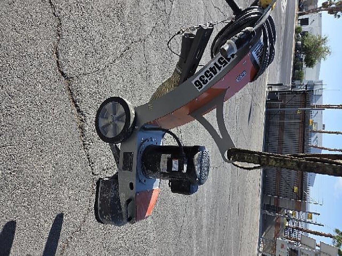 HUSQVARNA BG250 photo 2