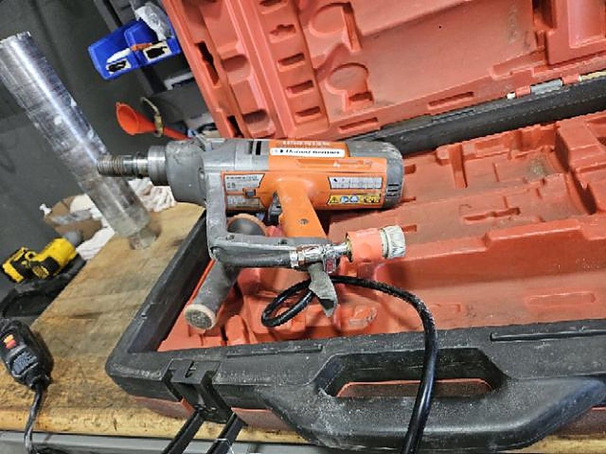 HUSQVARNA DM-230 photo 2