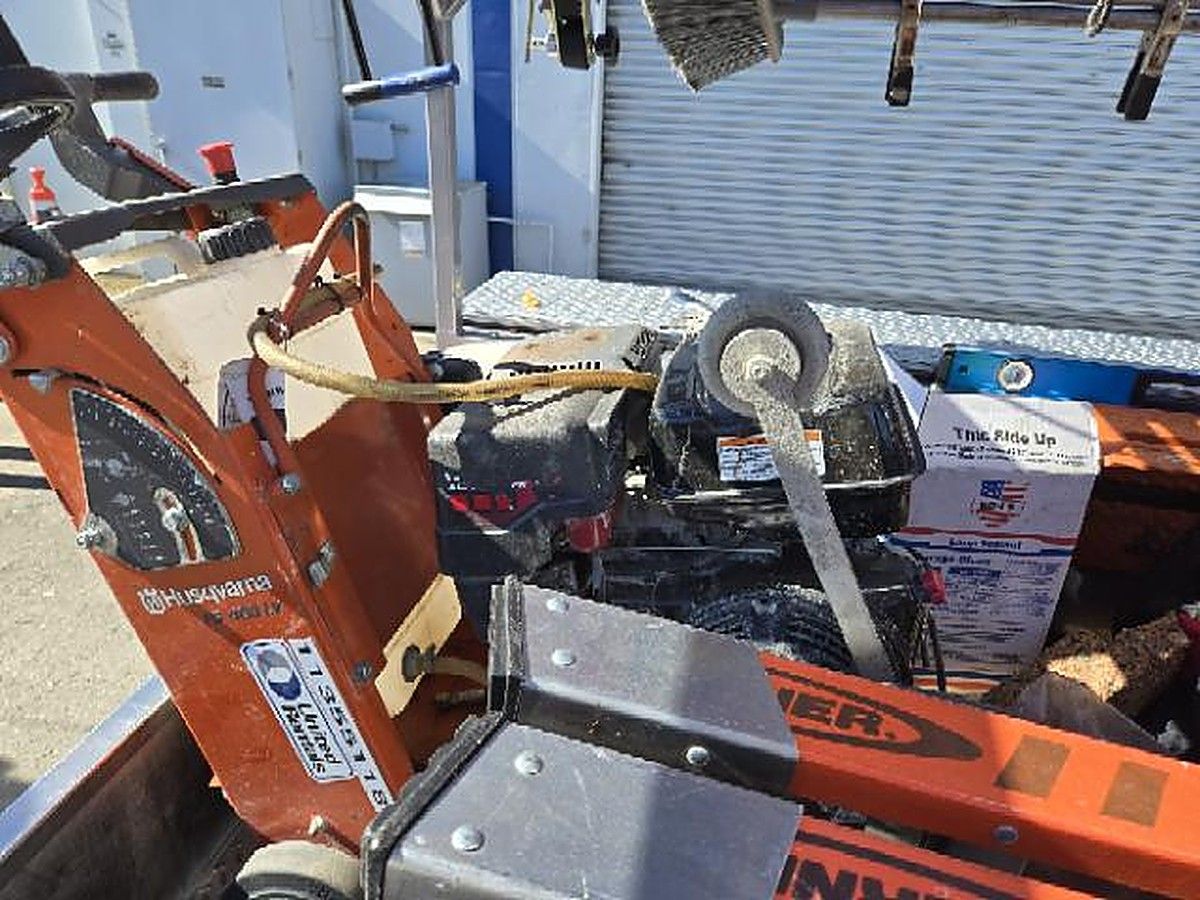 HUSQVARNA FS400 photo 2