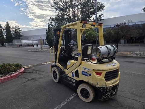 2022 HYSTER H50UT Forklift Whse 5000# Gas/Lp