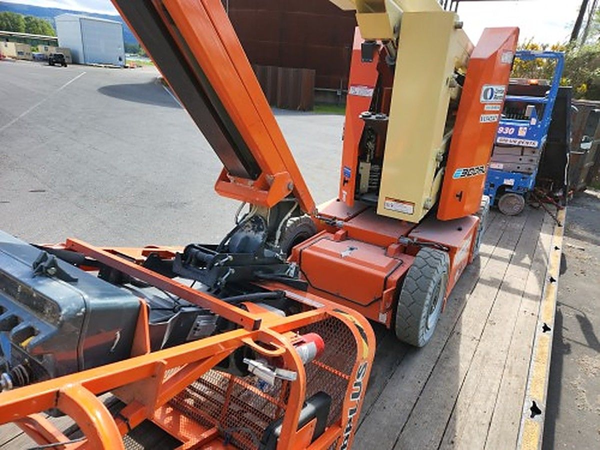 JLG E300AJP photo 4