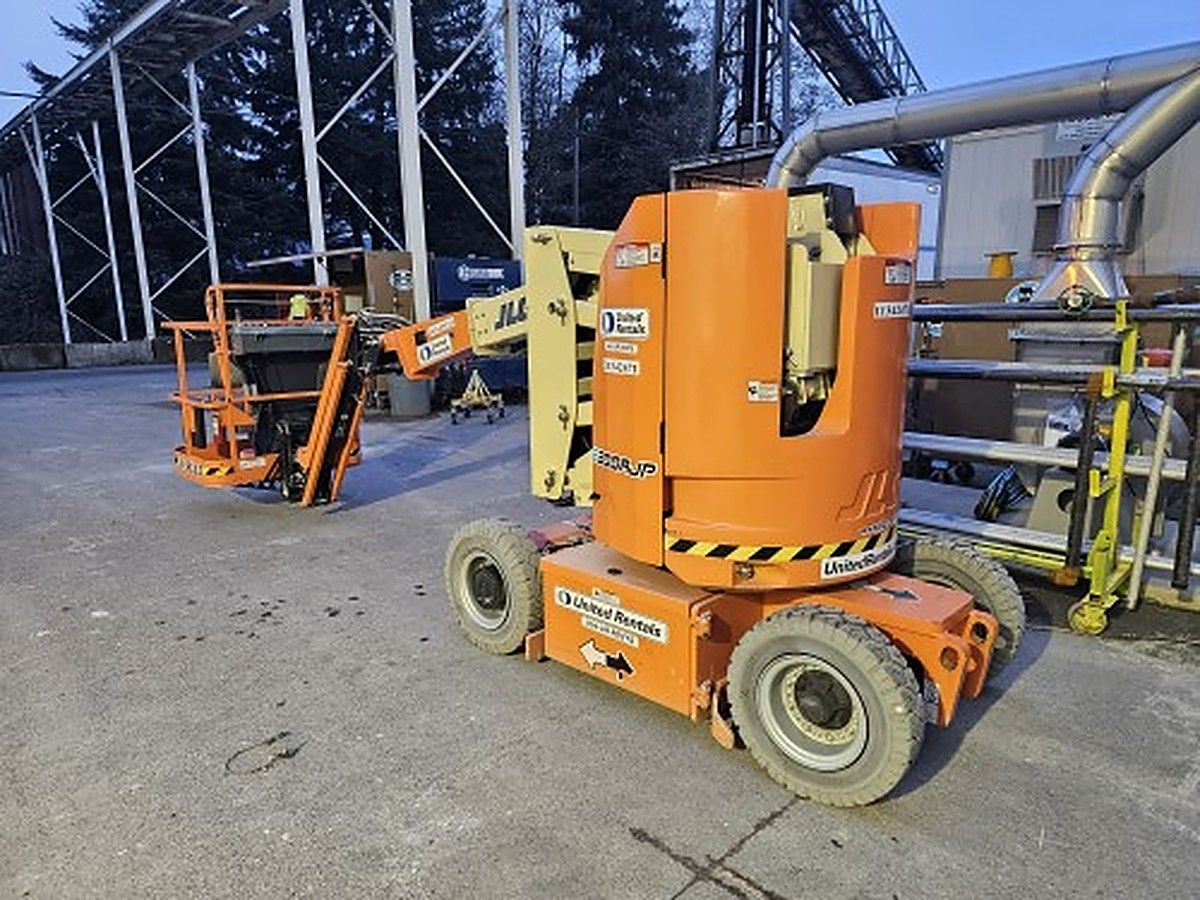 JLG E300AJP photo 9