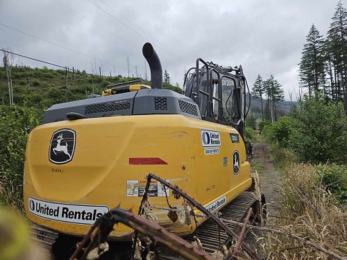 JOHN DEERE 130G LC photo 2