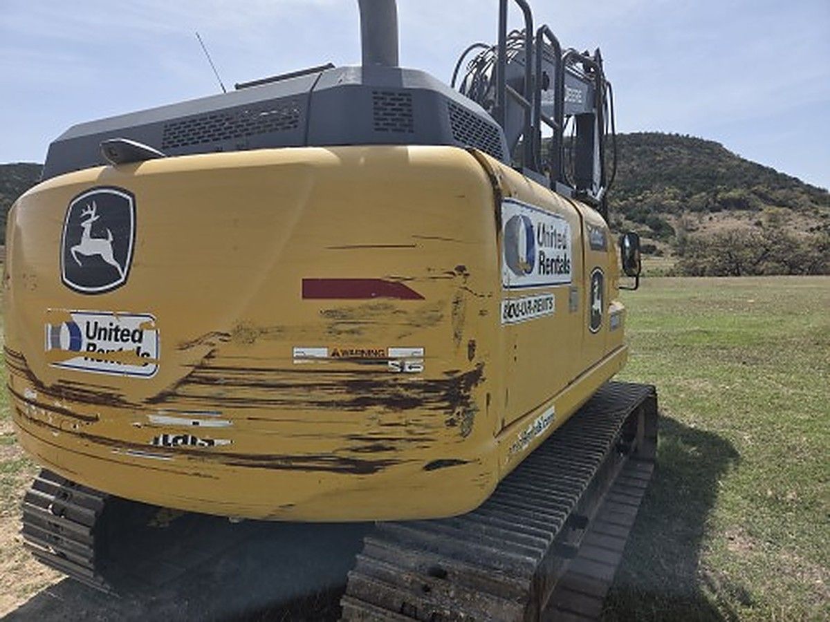 JOHN DEERE 130G LC photo 3