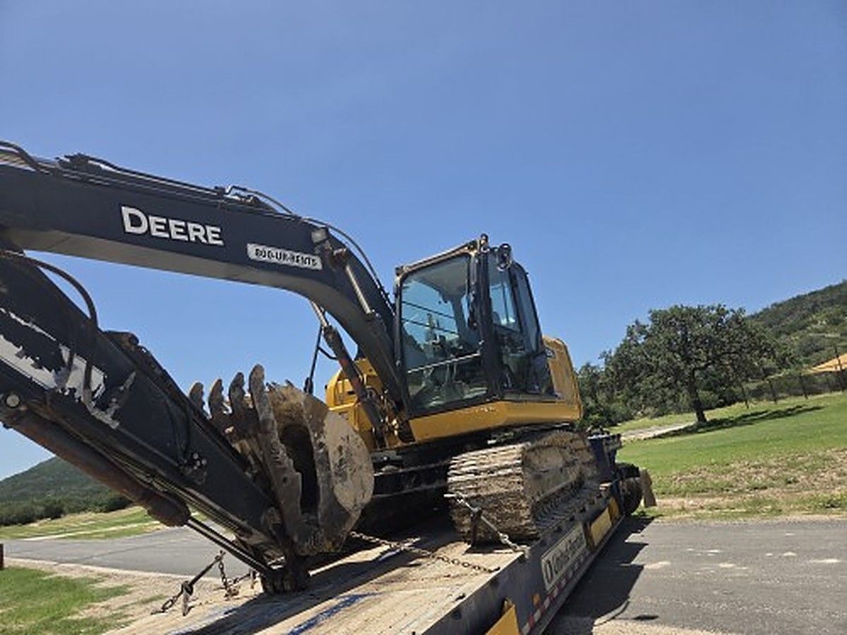 JOHN DEERE 130G LC photo 5