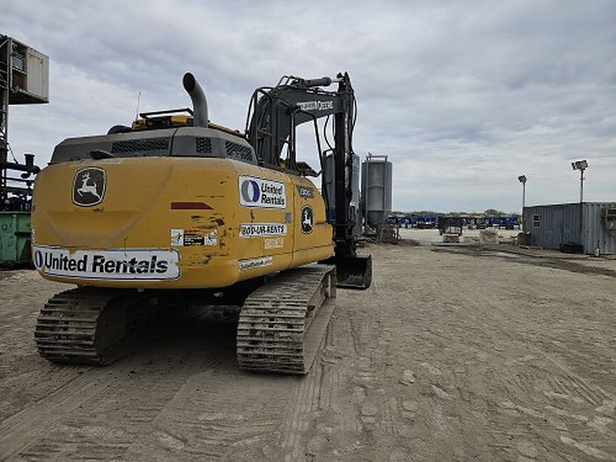 JOHN DEERE 130G LC photo 4