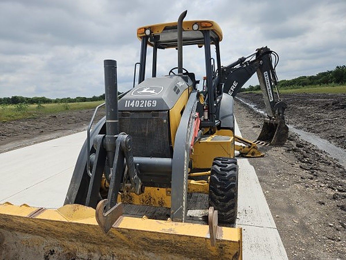 JOHN DEERE 310L EP II photo 8
